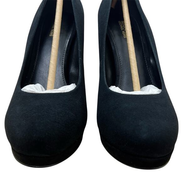 Michael Kors Valerie Black Suede Closed Toe Pumps 7 in Box - Picture 6 of 8